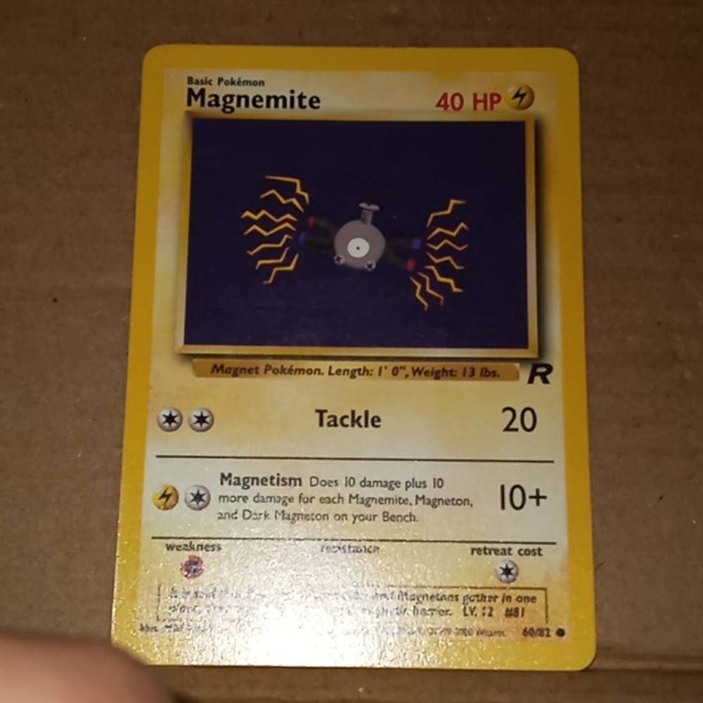 1995,96,98 Magnemite Pokemon Card